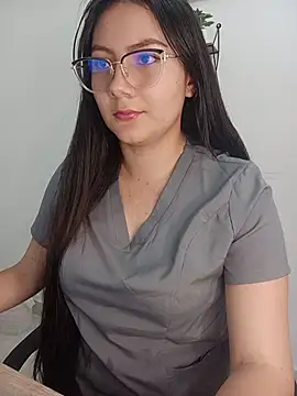 Mia_nala - completely naked, masturbating in secret