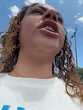 Chloe_Leaozinho - Dildo na bucetinha
