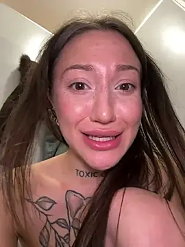 SaintSquirt - fingering pussy door open men wc💥💦