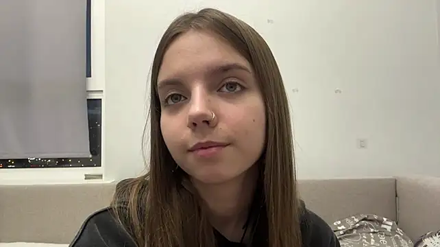 LisaPorse - show collarbones + cute wink