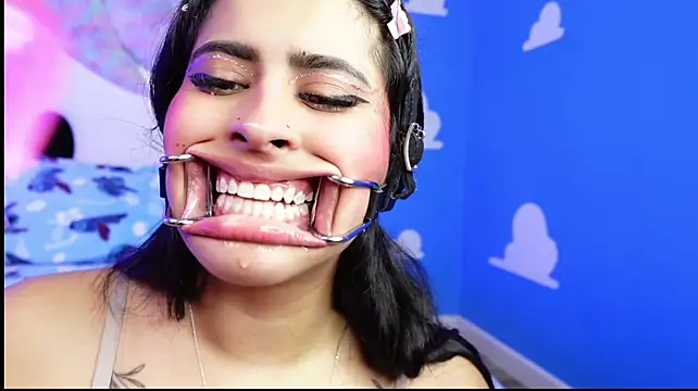 Miss___anya - ruin my make-up with too lots saliva