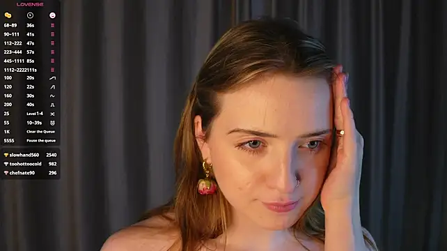 ShirleyParker - make my ass red in doggy :)
