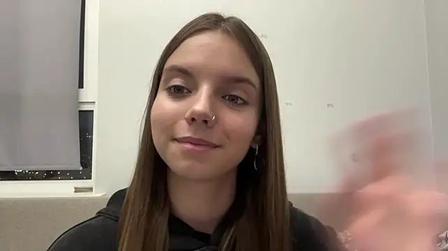 LisaPorse - show collarbones + cute wink