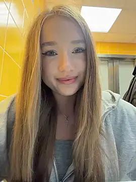 Milaa_sun - droll on tits behind driver 🚕