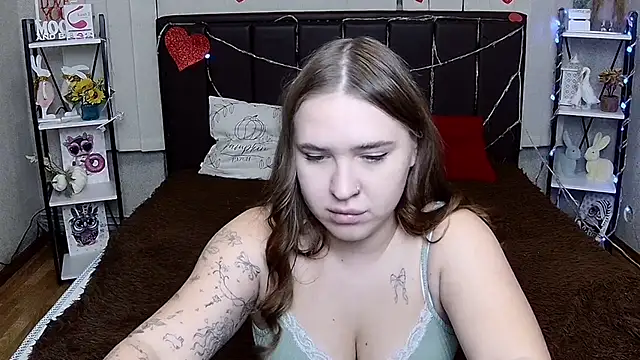 LauraHlot - Every Tip Brings Us Closer 🫶