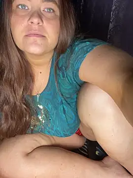 Queen_CamiXO - Cum show ;) (shorts off halfway to goal)