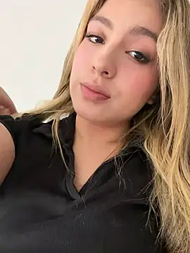 Cloee_Rainbow1 - Boobsjob with oil 💦🍒🍆🍒💦🥵