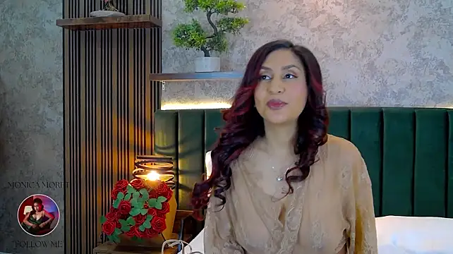 MonicaMoret - I just want to slide my fingers inside