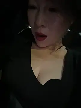 Eva10069 - 🎙️KTV大厅拉尿