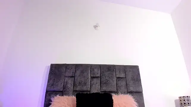 Maylin_Garcia - show tits
