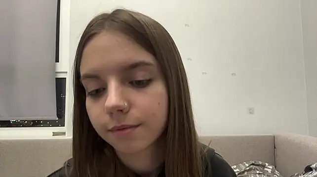 LisaPorse - show belly + cute wink