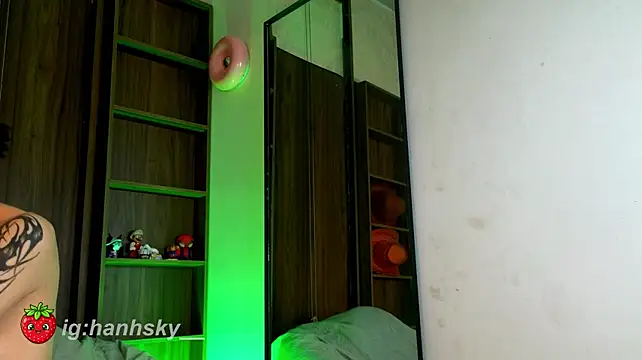 HannahSky_