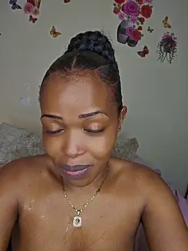 Cum-Quin - Sloppy blowjob ,while playing with pussy