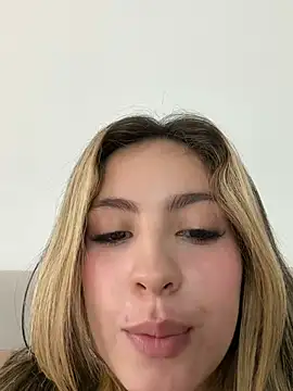 Cloee_Rainbow1 - Boobsjob with oil 💦🍒🍆🍒💦🥵
