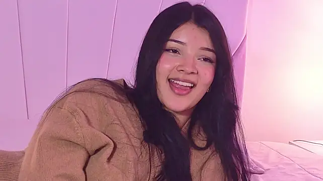 EmmaBlossom - handjob looking at you