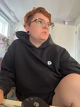 CurvesNChaos - Highest tipper picks my lingerie 👀
