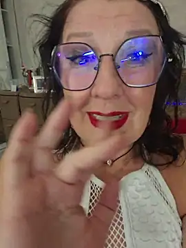 LaliaMia - I'll sit on your face with my pussy