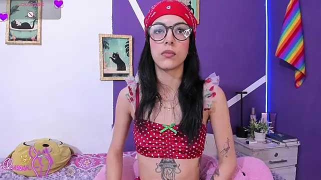 LilitRobins - PLUG IN SEXY ASS