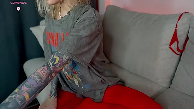 Likeornot - suck fingers saliva play close