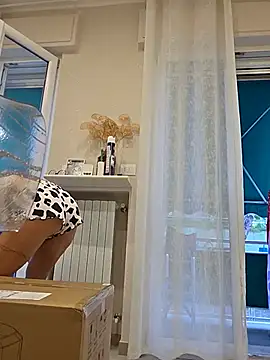 Sexy7883 - BALCONY RISK-@ toplessin the bslcony