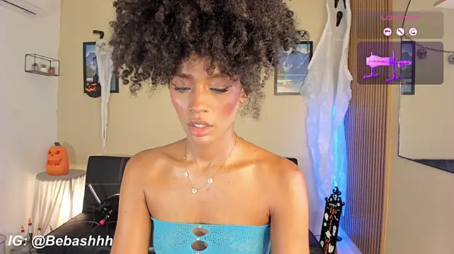 Fyre_divine - Flash boobs