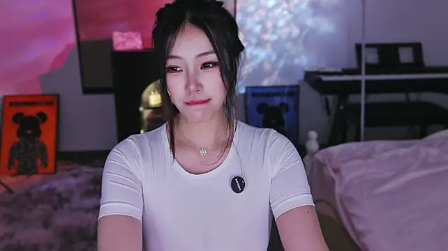 Serendipity-01 - 在衣服上剪一刀