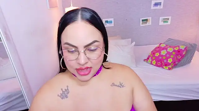 Curvy_sexyvalen - squirt + dildo