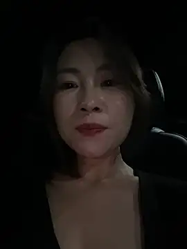 Eva10069 - 🎙️KTV大厅拉尿