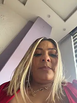 Isabella_horney_ - masturbating on public stairs