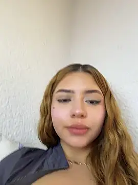 ChloeCollins__ - MISSIONARY FUCK + DOMI PLAY TILL SQUIRT