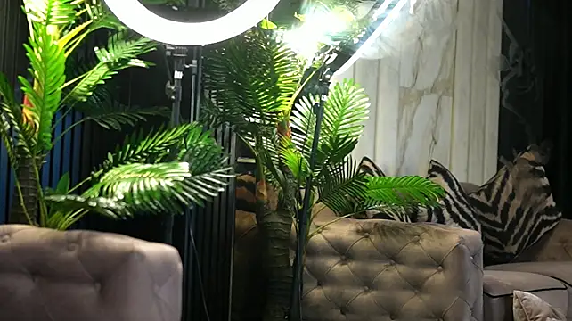Lexira1n - Good girls never stops cumming