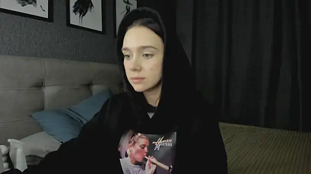 Lesi_Moonie01 - topless 3 min