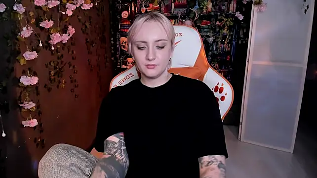 AsheLucker - Boobs massage in a bra