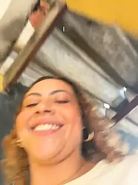 Chloe_Leaozinho - Dildo na bucetinha