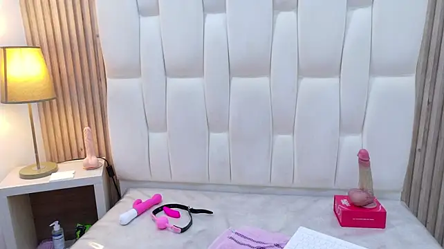 Bellaveprime - saliva my tits