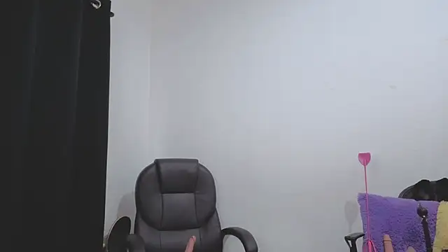 Kiara-Rider - Show Anus/ Fuck with 2 Figers!