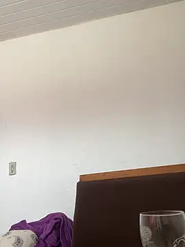 Julia_moreira - Gozar no vibrador