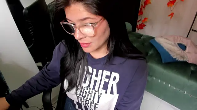 BellaFlaming - show pussy