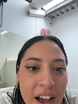 MeggyMae_ - show asshole in doggy