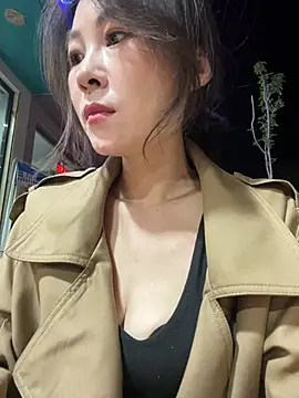 Eva10069 - 🎙️KTV大厅拉尿
