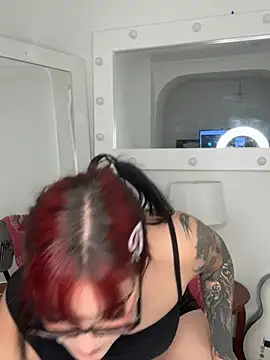 Samanta_Dixonn - spit in yours boobs 😜