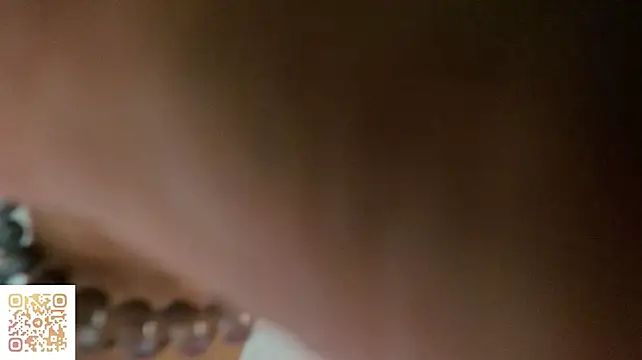 Lumilee - last tipped get hot pic "panty down "