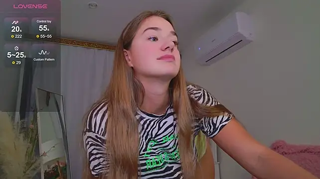 LovelyJessie - massage naked boobs