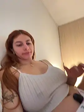 AtheneaRossi - Open pussy and wet