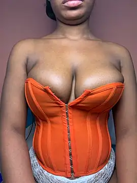 Bellafrenchy - Videz les couilles