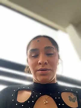 Isabella-Teen - Flash Pussy🌸