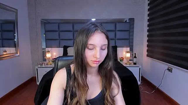 Emilia_Jonnes - flash pussy