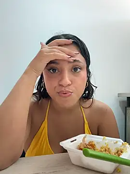 MeggyMae_ - show asshole in doggy