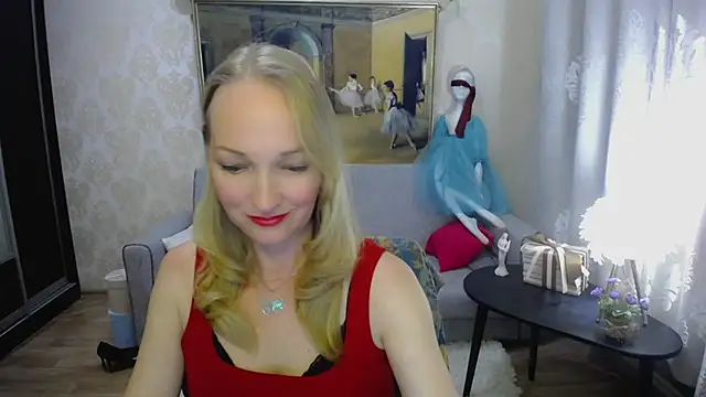 Alana_Solara - take off the skirt for 15 minutes