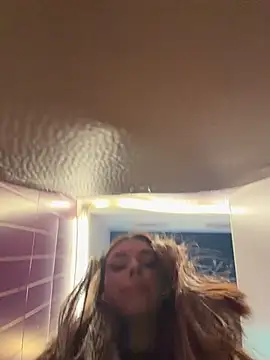 AmelieCrystal - lets lower my panties a lil bit >_<